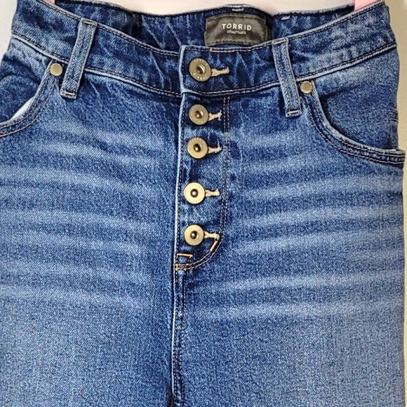 torrid Denim - Torrid Jeans Lightly distressed size 18